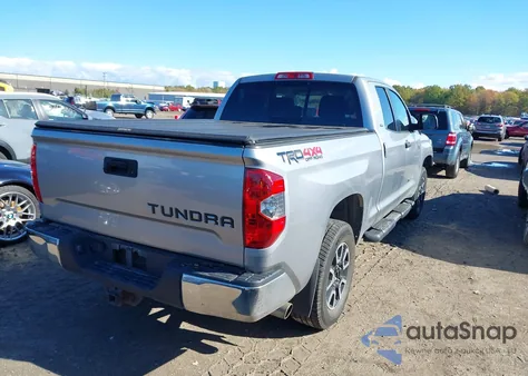 2018 Toyota Tundra Sr5 5.7L V8 z USA, uszkodzony, nr VIN 5TFUW5F16JX770998